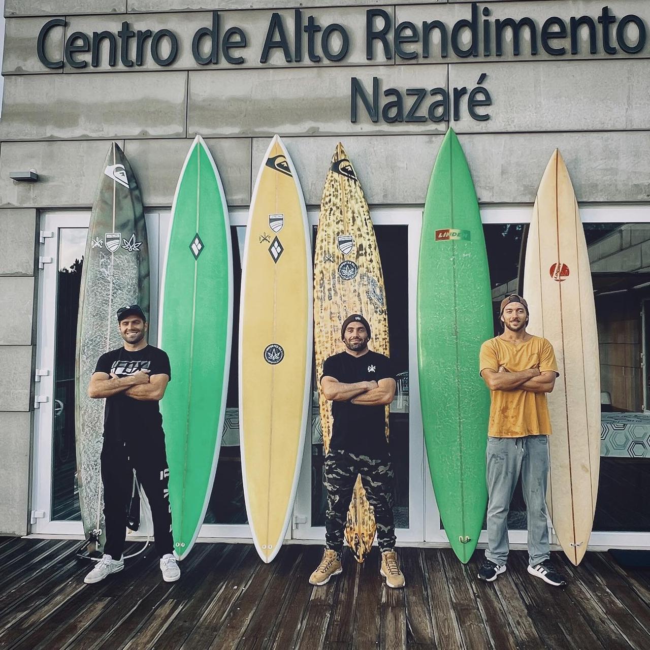 Juan Cruz Garcia Castañon en el Centro de Alto Rendimiento en Nazare con su hermano Joaquin Garcia Castañon y su amigo Raulo Garcia