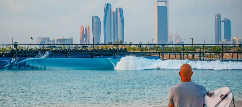 Abu Dhabi Surf - Foto: https://www.surfabudhabi.com/
