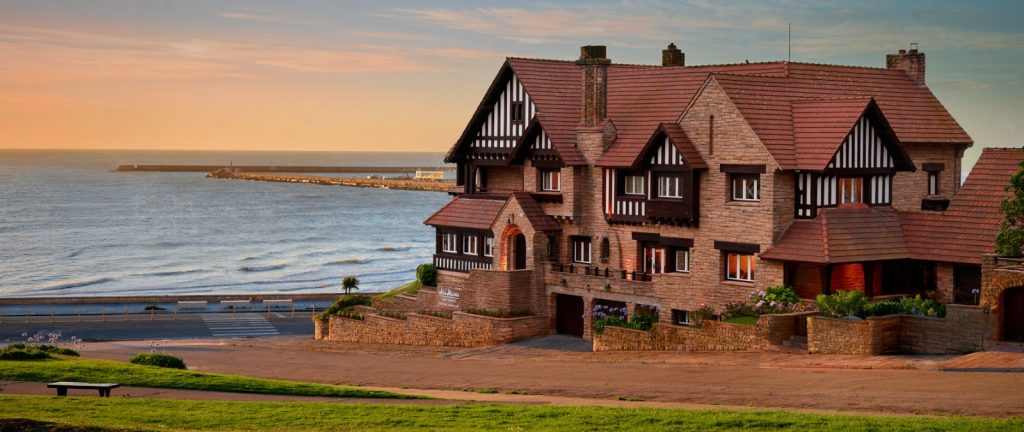 Ala Moana Surf Chalet