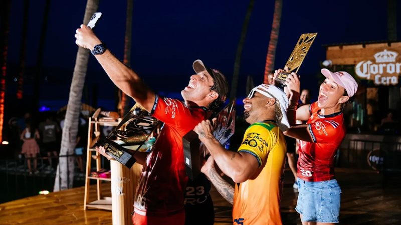 PUNTA ROCA, LA LIBERTAD, EL SALVADOR - JUNE 13:  Leonardo Fioravanti of Italy and WSL Champion Italo Ferreira of Brazil and  Five-time WSL Champion Carissa Moore of Hawaii and Two-time WSL Champion Tyler Wright of Australia after the Men's Final of the Surf City El Salvador Pro on June 13, 2026 at Punta Roca, La Libertad, El Salvador. (Photo by Aaron Hughes/World Surf League)